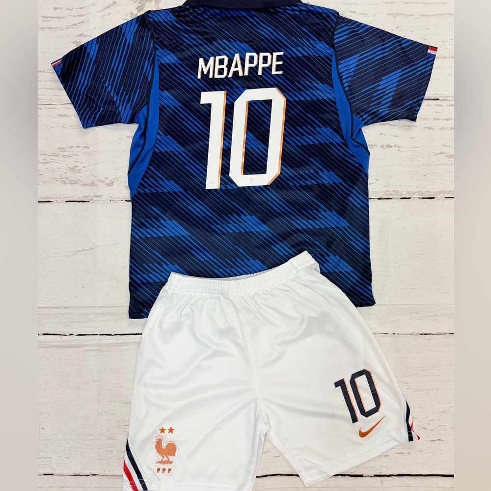 YOUTH Mbappe France 26’ Blue Home (Jersey + Shorts) Kit Kids Sets SMALL (24) 6/7